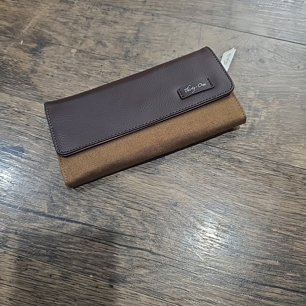 Nwot thirty one womens wallet